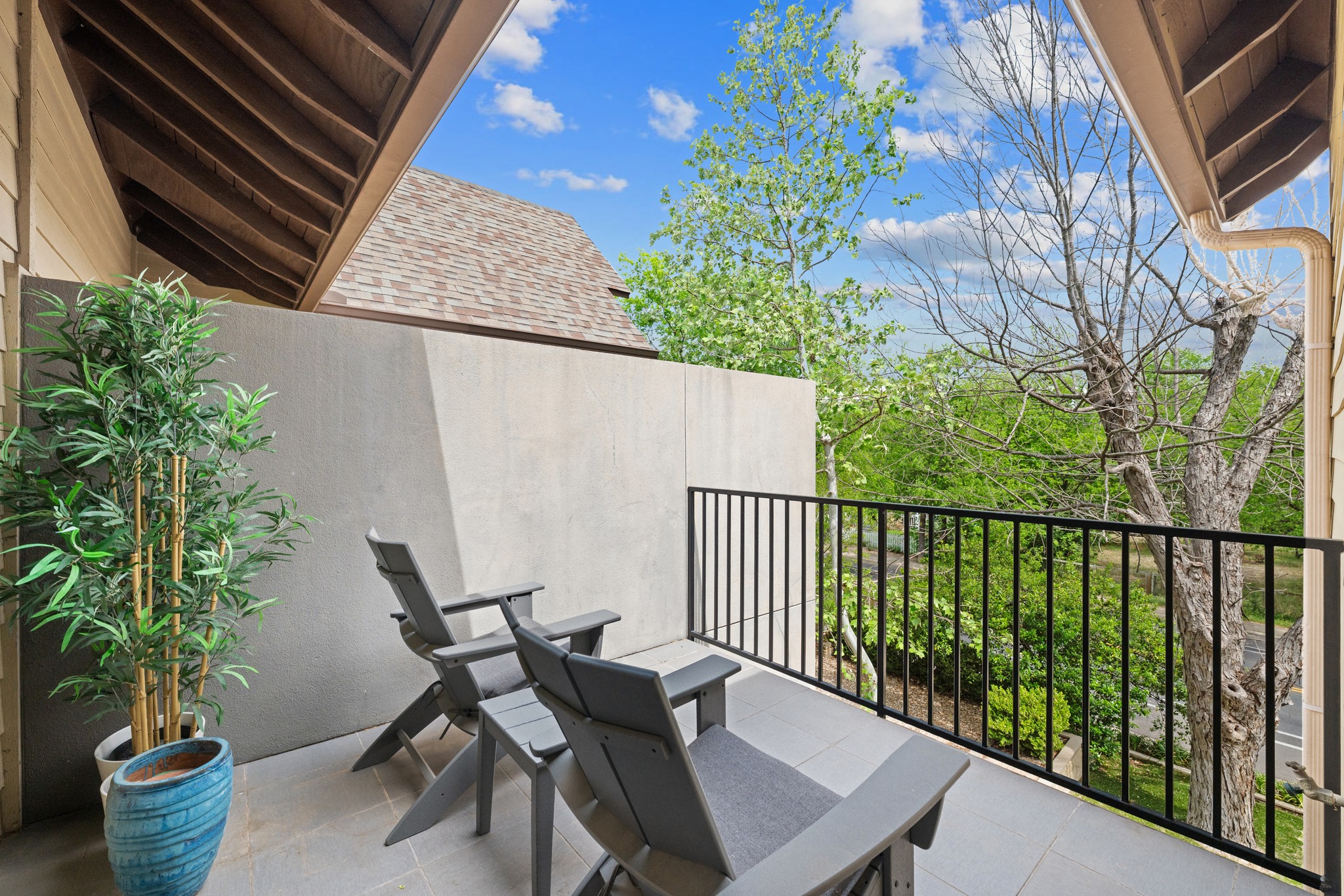 4904 Duval Street, Unit A Austin, TX 78751 - Photo 25 of 39 a view of a chairs and table in the balcony