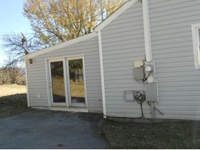 192 Keith Road Bristol, TN 37620 - Photo 3 of 16 Photo 3