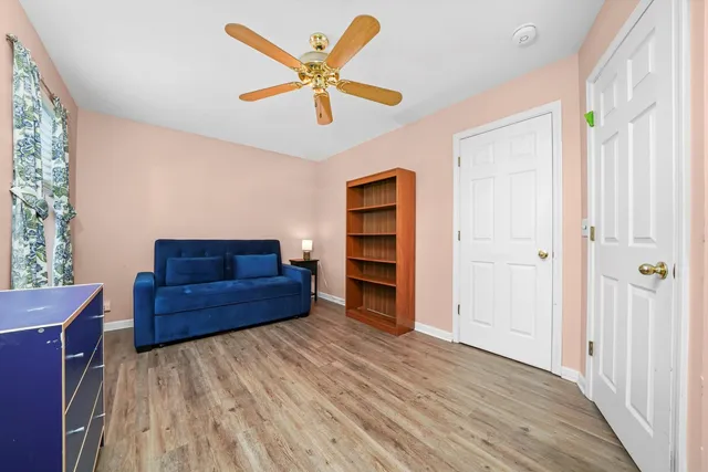 $299,000 | 606 London Court, Round Lake Beach, IL 60073