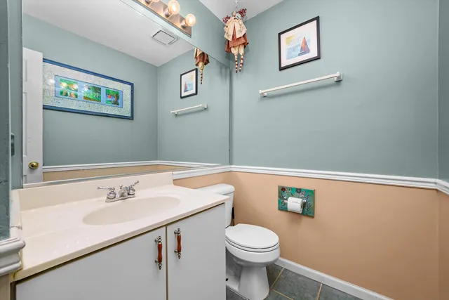 $299,000 | 606 London Court, Round Lake Beach, IL 60073