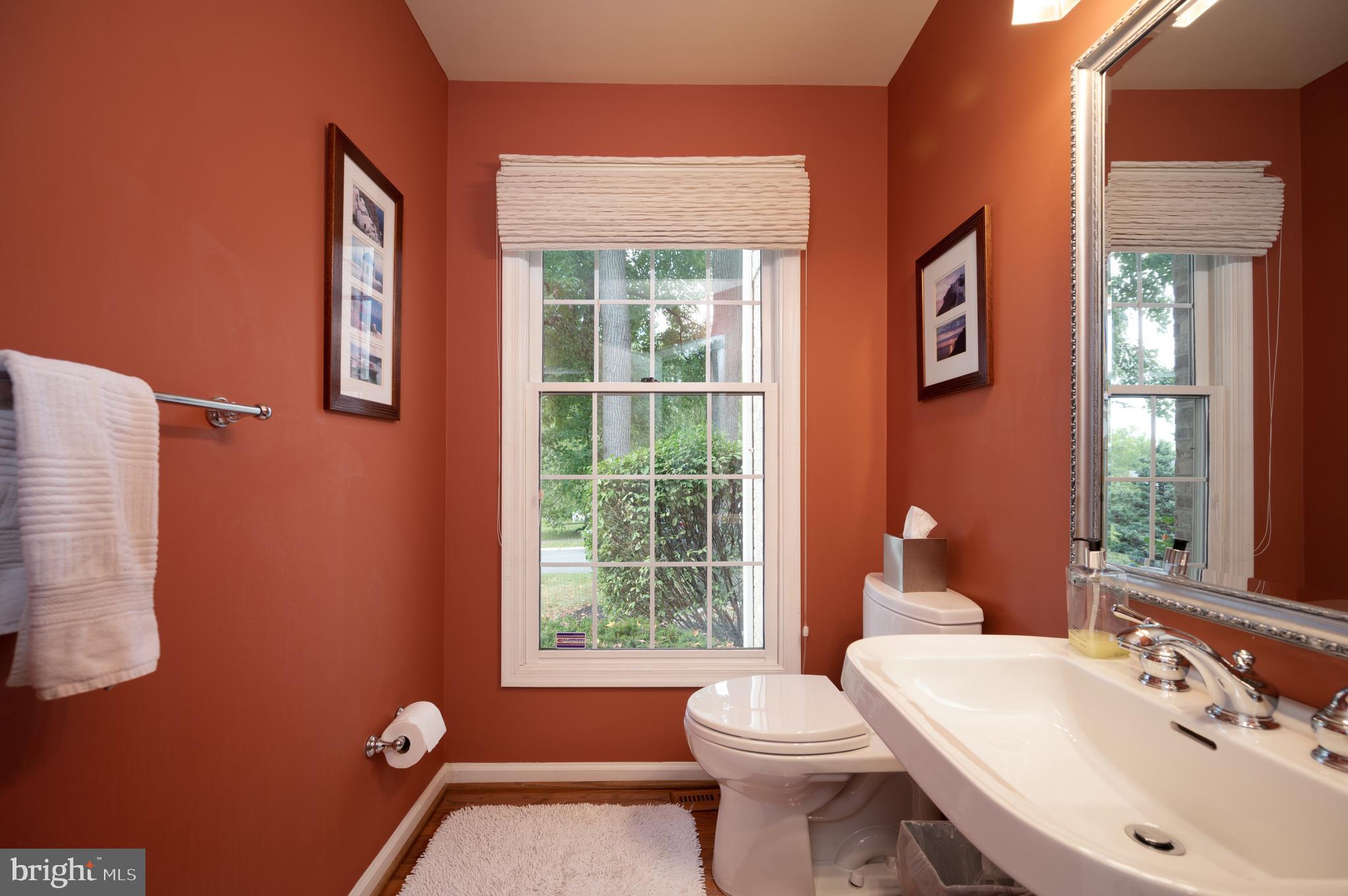 38 Arizona State Drive Newark, DE 19713 - Photo 17 of 39 First floor powder room