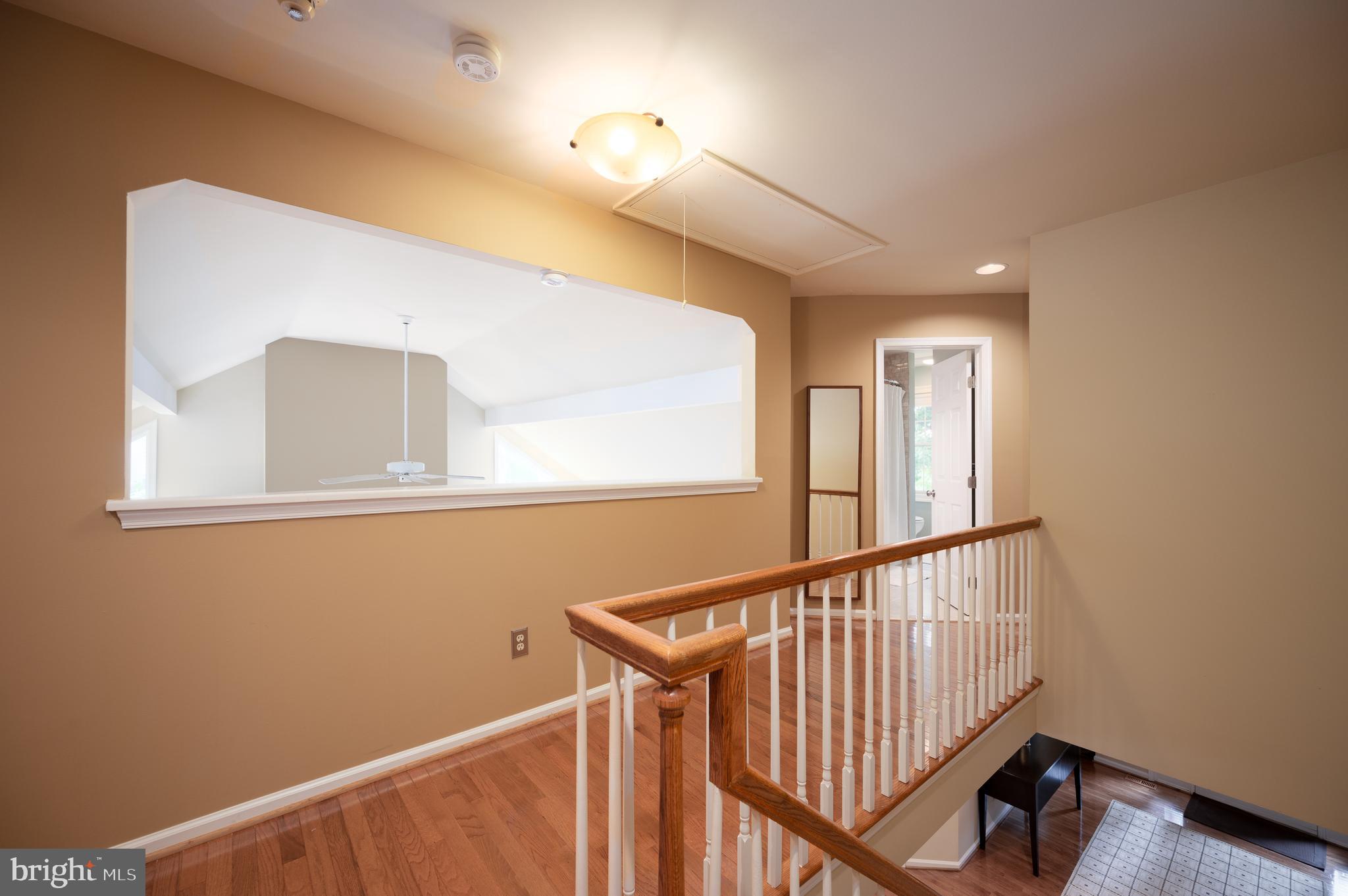 38 Arizona State Drive Newark, DE 19713 - Photo 19 of 39 Stairs to the second floor foyer