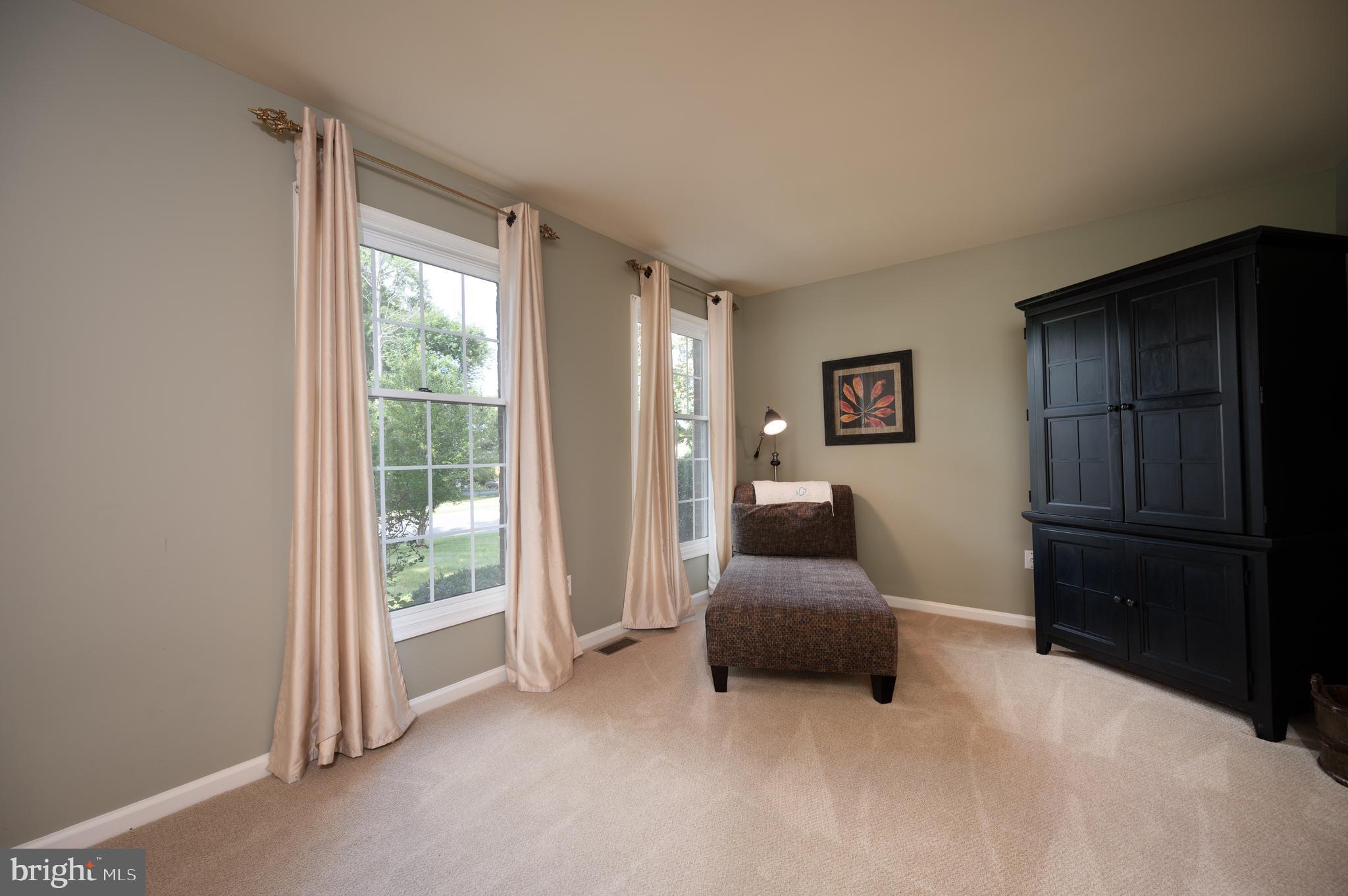 38 Arizona State Drive Newark, DE 19713 - Photo 5 of 39 Living room