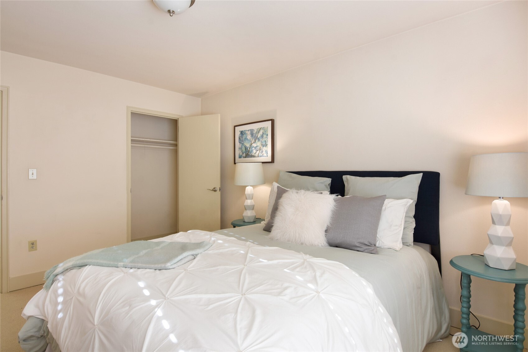 1105 Spring Street, Unit 1303 Seattle, WA 98104 - Photo 17 of 18