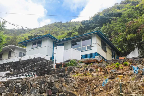 $1,500 | 2343 Kuahea Street, Honolulu, HI 96816