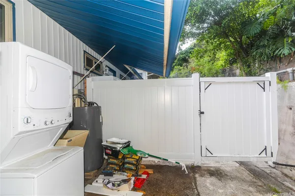 $1,500 | 2343 Kuahea Street, Honolulu, HI 96816