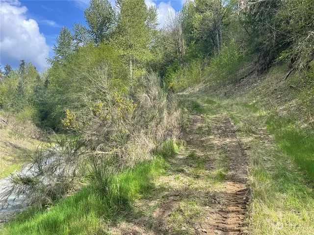 $500,000 | 21635 Orville Road East, Orting, WA 98360