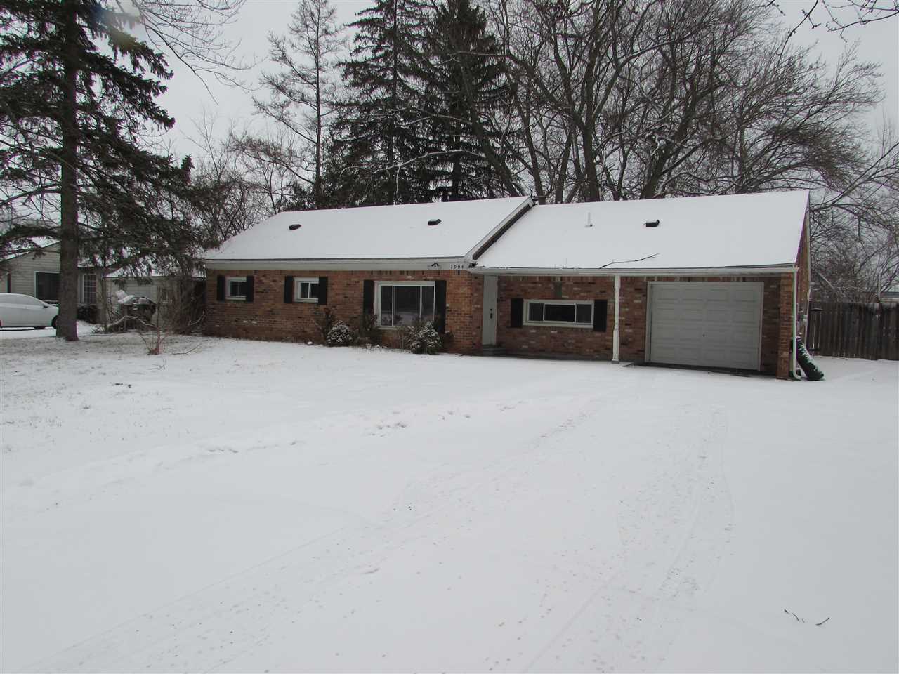 1904 June Rochester, MI 48309 - Photo 2 of 21 50065858-1.JPG