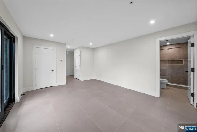 $7,999 | 1157 Inwood, Fort Lee, NJ 07024