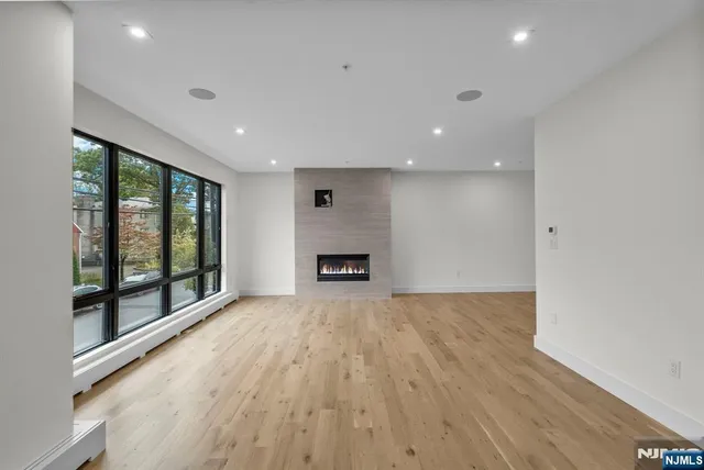 $7,999 | 1157 Inwood, Fort Lee, NJ 07024