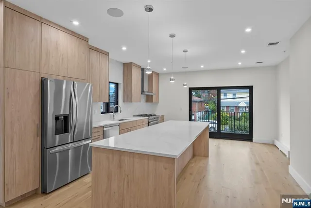 $7,999 | 1157 Inwood, Fort Lee, NJ 07024