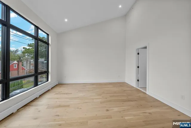 $7,999 | 1157 Inwood, Fort Lee, NJ 07024