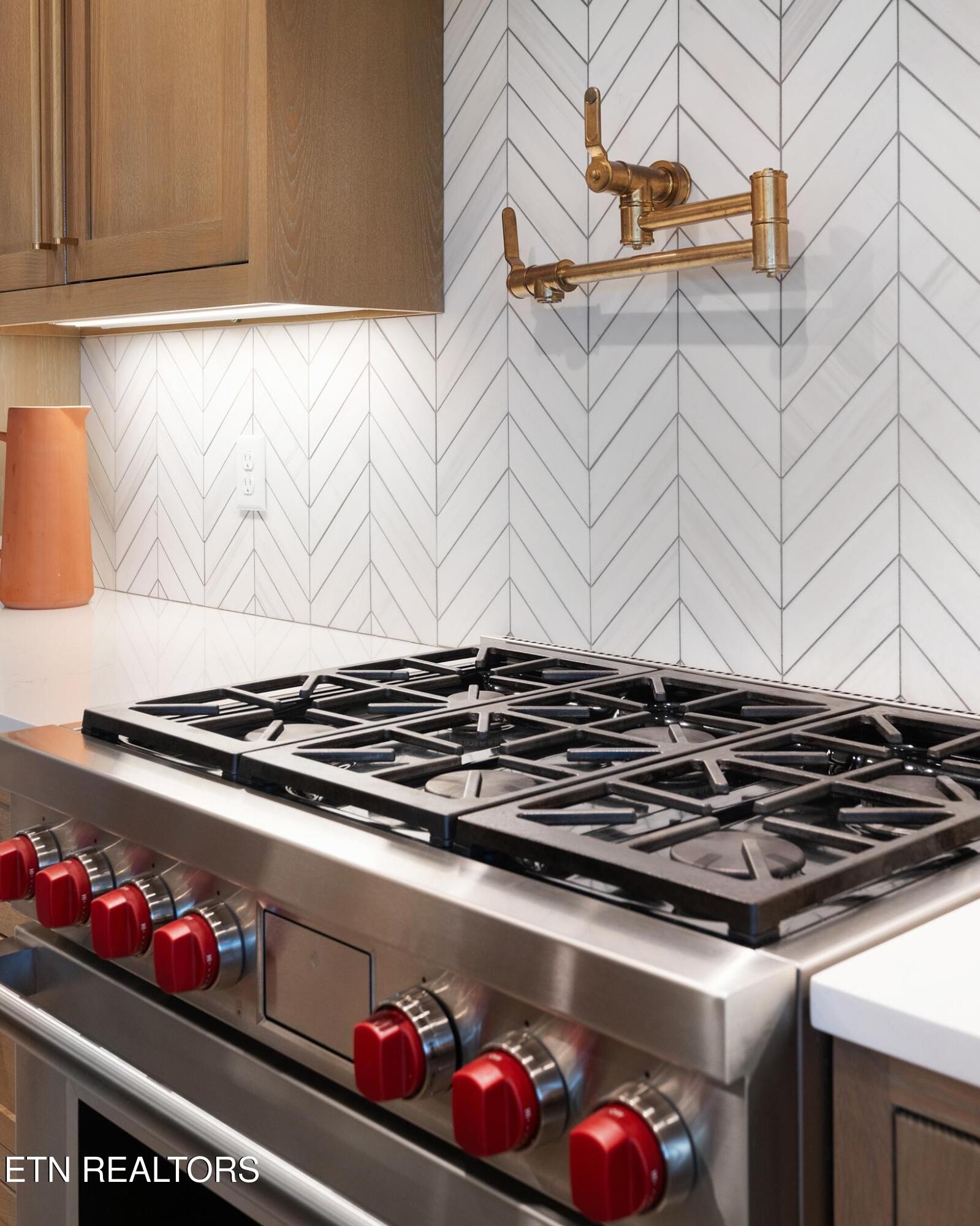 3693 Herschel Hudson Road Lascassas, TN 37085 - Photo 14 of 51 a close view of stove