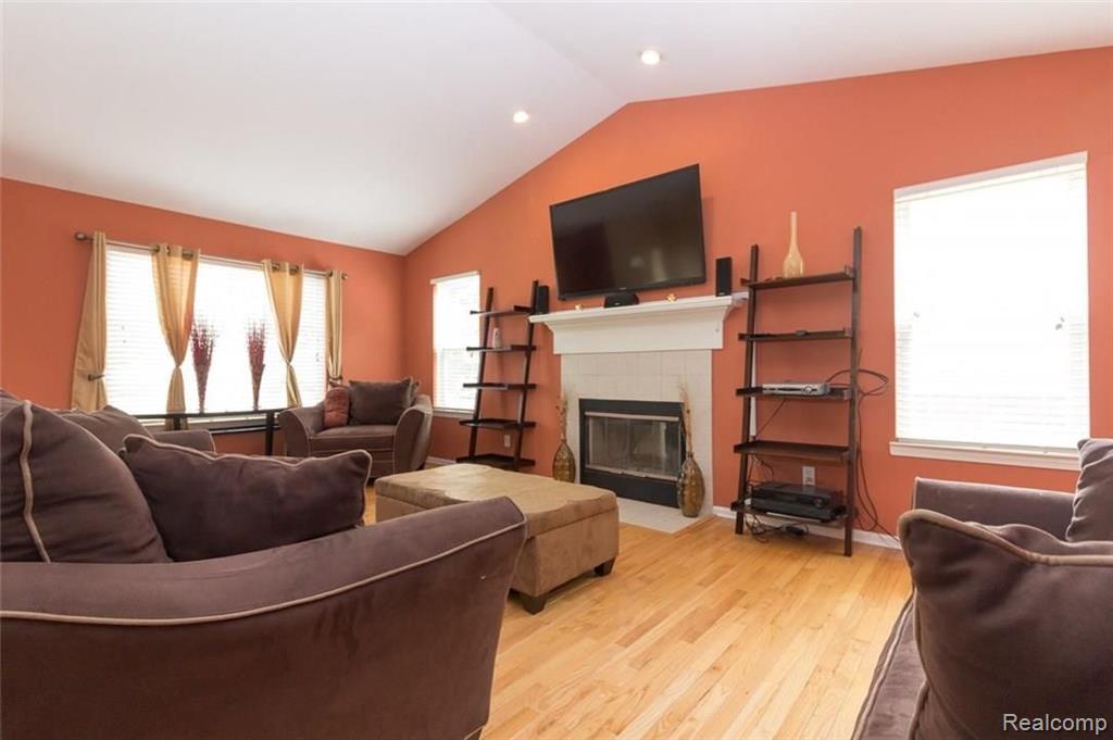 7966 Jeremy Road Belleville, MI 48111 - Photo 3 of 19