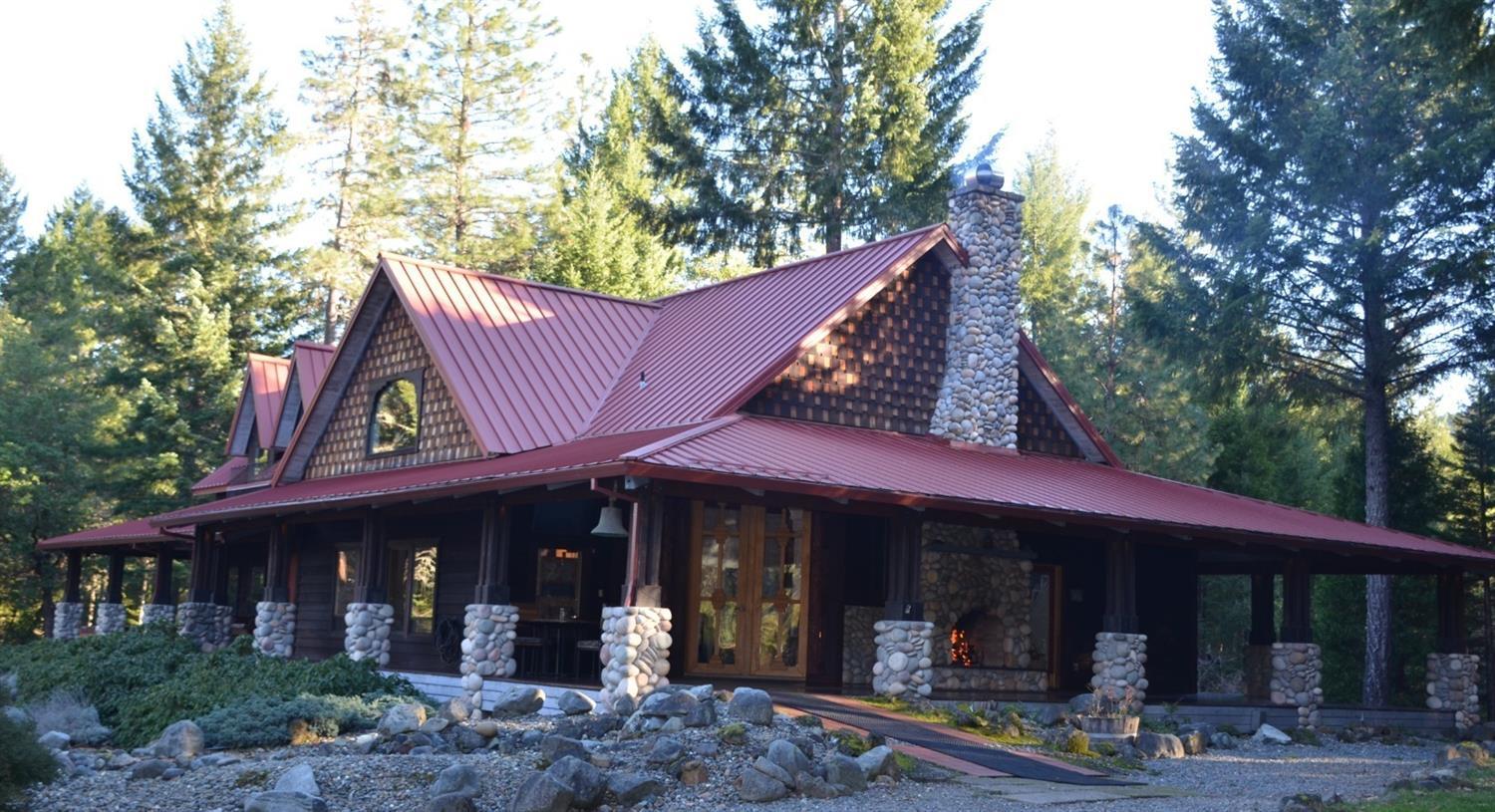 CUSTOM NORTHWESTERN STYLE LODGE