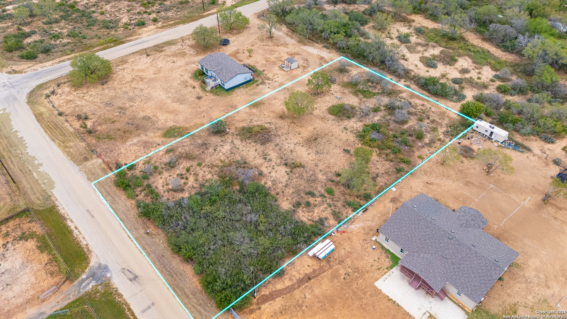 138 County Road 2665 Devine, TX 78016 - Photo 17 of 19