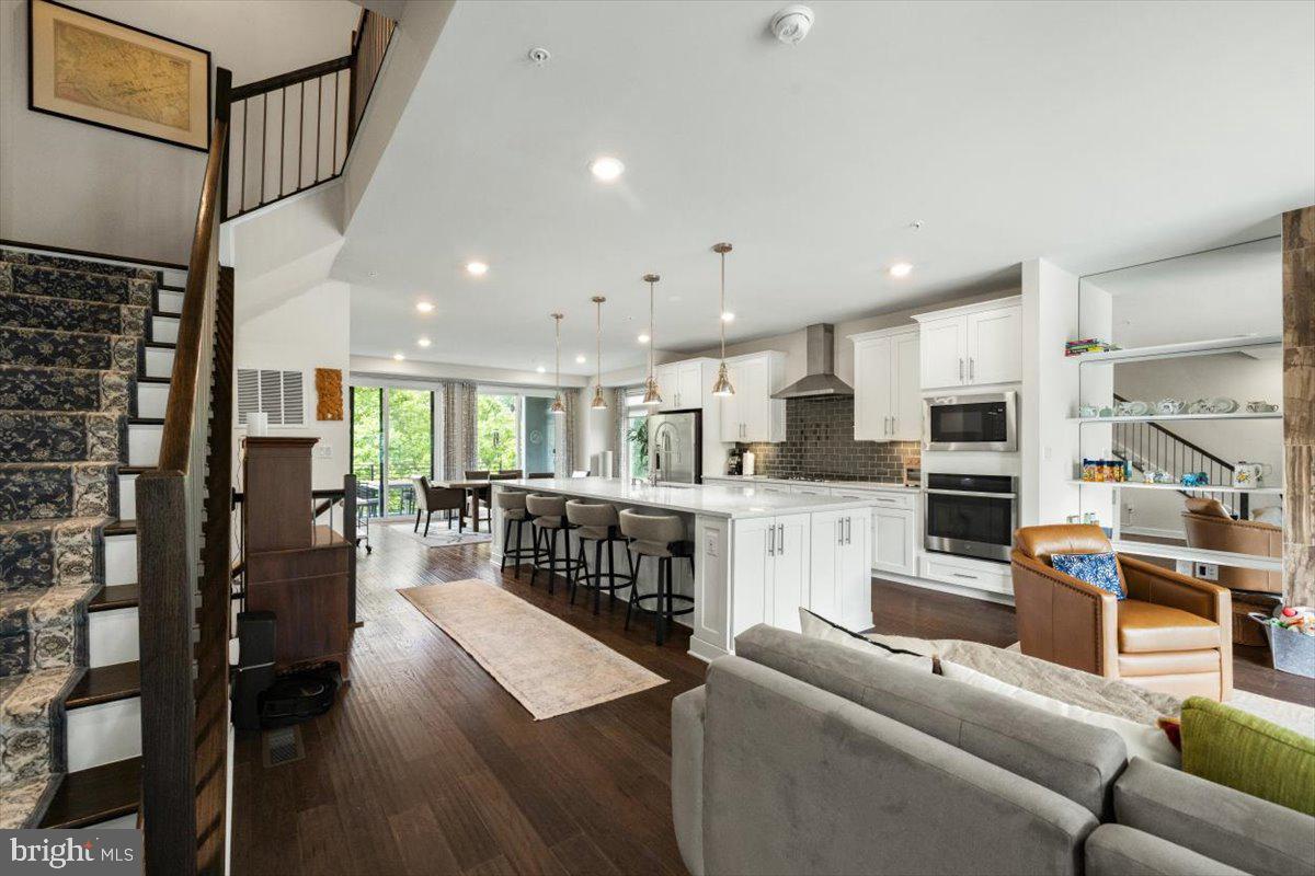 1505 Ribbon Limestone Terrace Southeast Leesburg, VA 20175 - Photo 32 of 62 Gallery Image 32