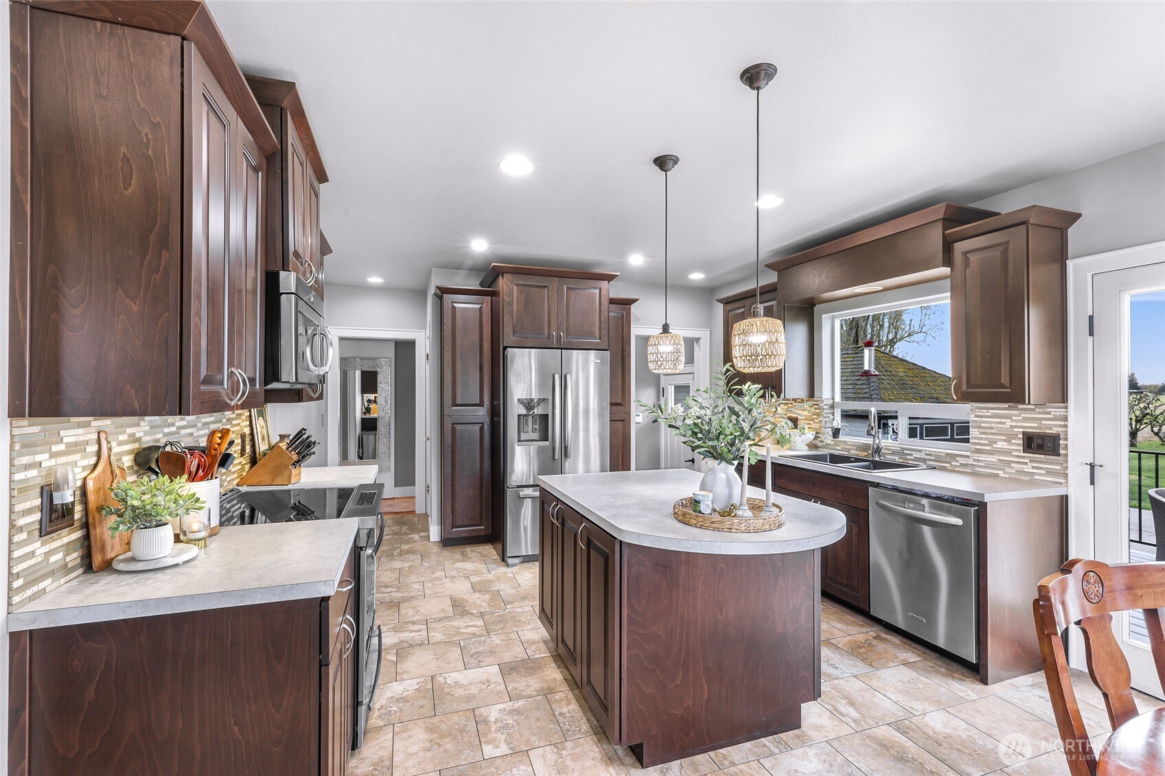 17645 McLean Road Mount Vernon, WA 98273 - Photo 13 of 36