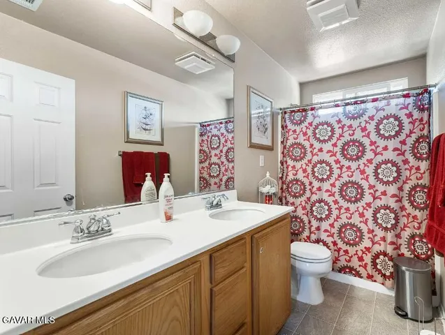 $3,000 | 2562 Kenwood Court, Palmdale, CA 93550