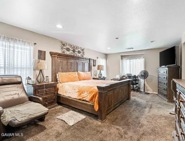 $3,000 | 2562 Kenwood Court, Palmdale, CA 93550