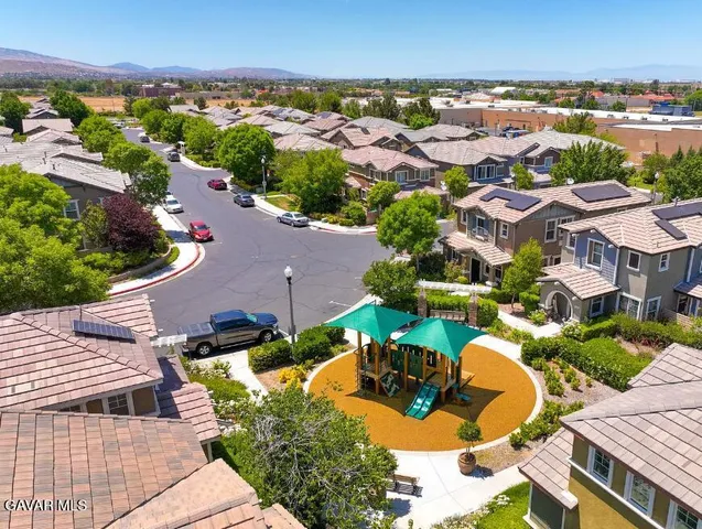 $3,000 | 2562 Kenwood Court, Palmdale, CA 93550