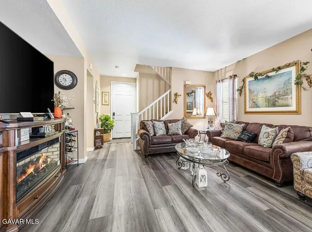 $3,000 | 2562 Kenwood Court, Palmdale, CA 93550