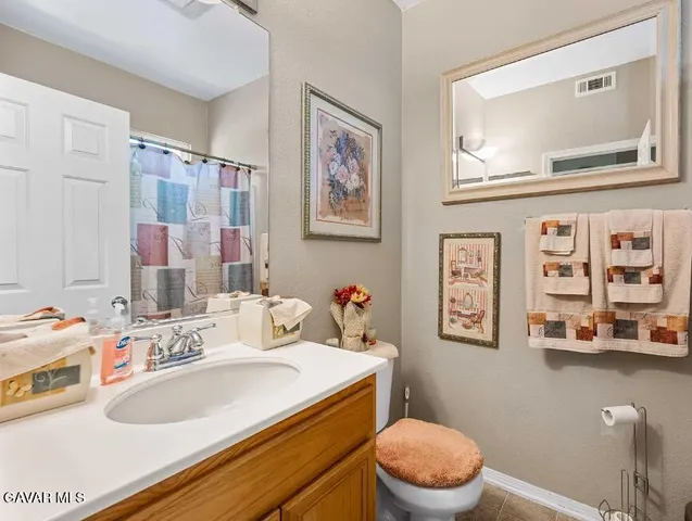 $3,000 | 2562 Kenwood Court, Palmdale, CA 93550