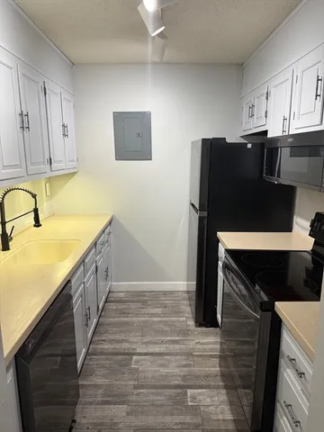 $4,000 | 566 Comm Avenue, Unit 5FURNISHED, Boston, MA 02215