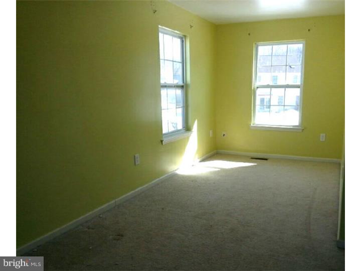 323 Crystal Rock Road Temple, PA 19560 - Photo 8 of 11