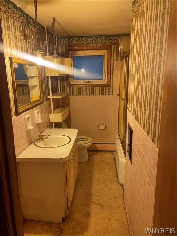 1380 Harlem Road Cheektowaga, NY 14206 - Photo 14 of 49 Lower Unit Bathroom