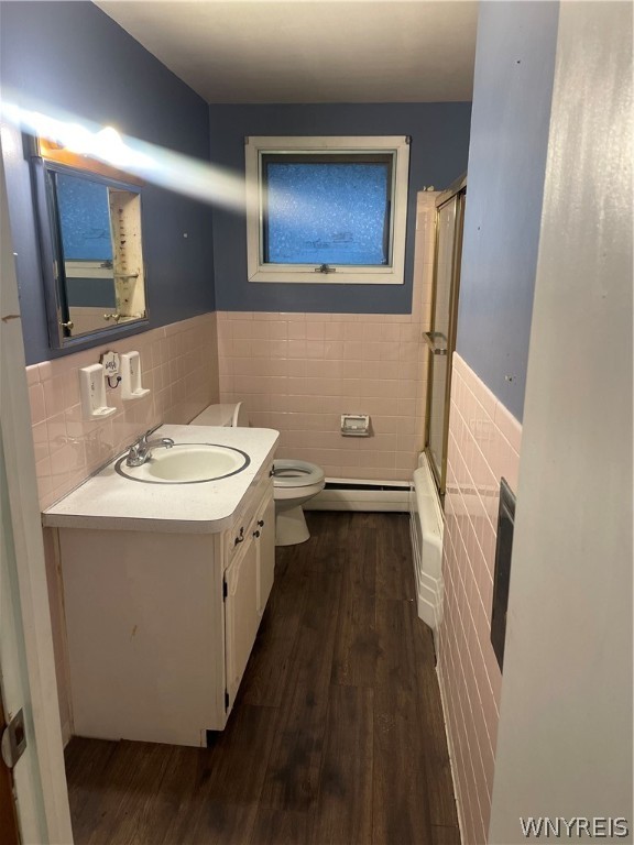 1380 Harlem Road Cheektowaga, NY 14206 - Photo 21 of 49 Upper Unit Bathroom