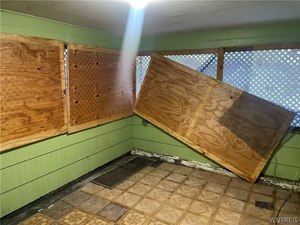 1380 Harlem Road Cheektowaga, NY 14206 - Photo 28 of 49 Upper Unit Enclosed Porch