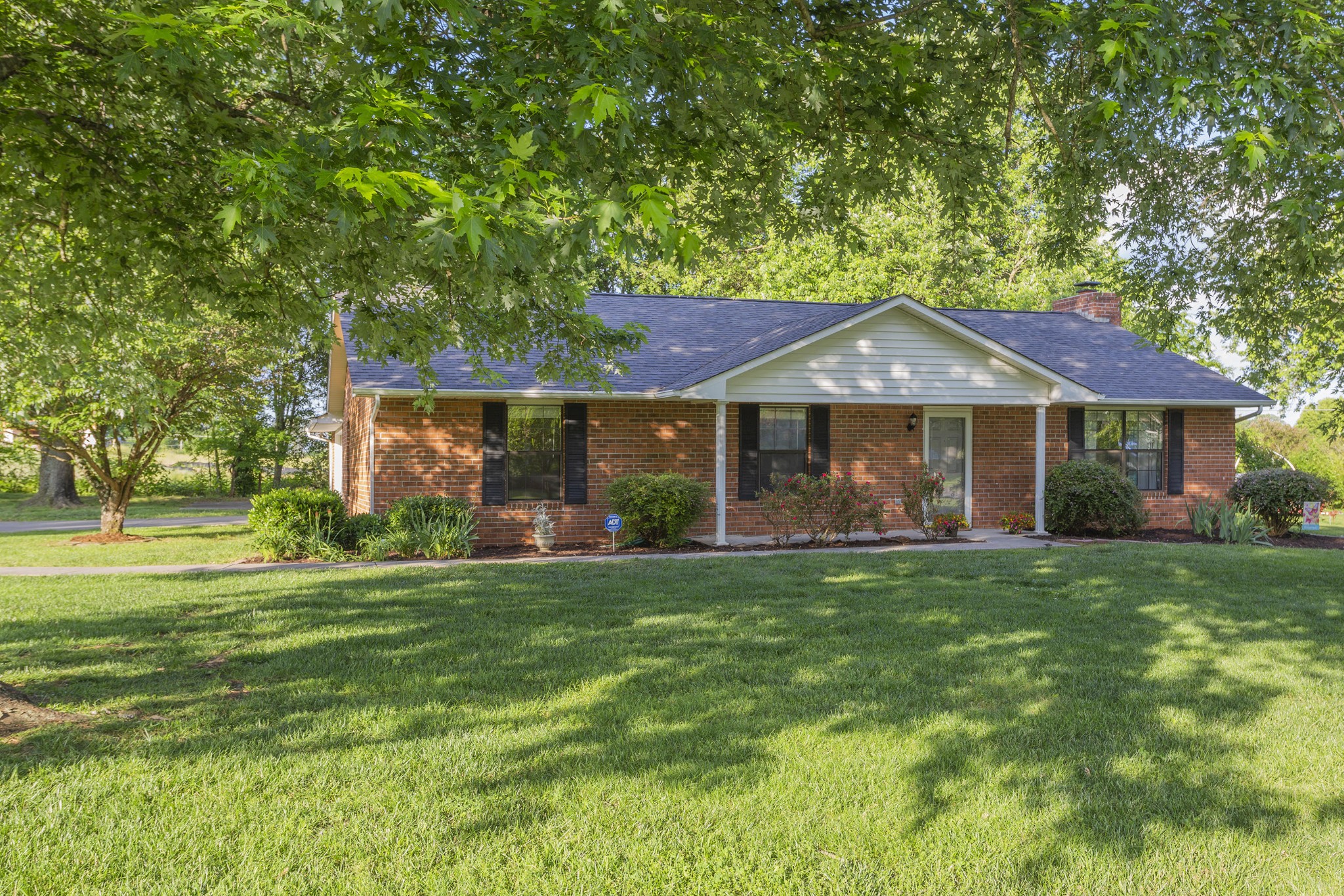 960 Spinnaker Road Knoxville, TN 37934 - Photo 3 of 32 Gallery Image 3