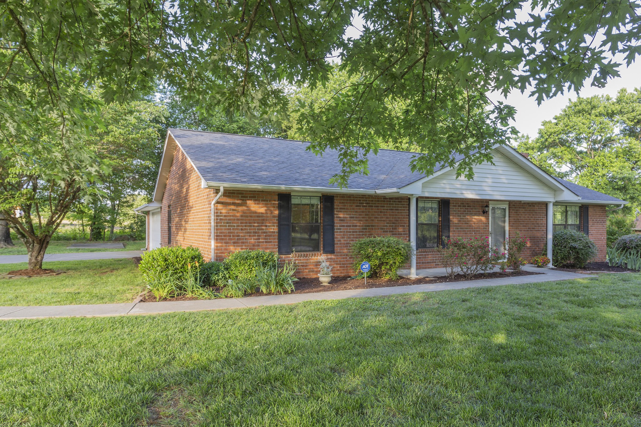 960 Spinnaker Road Knoxville, TN 37934 - Photo 4 of 32 Gallery Image 4