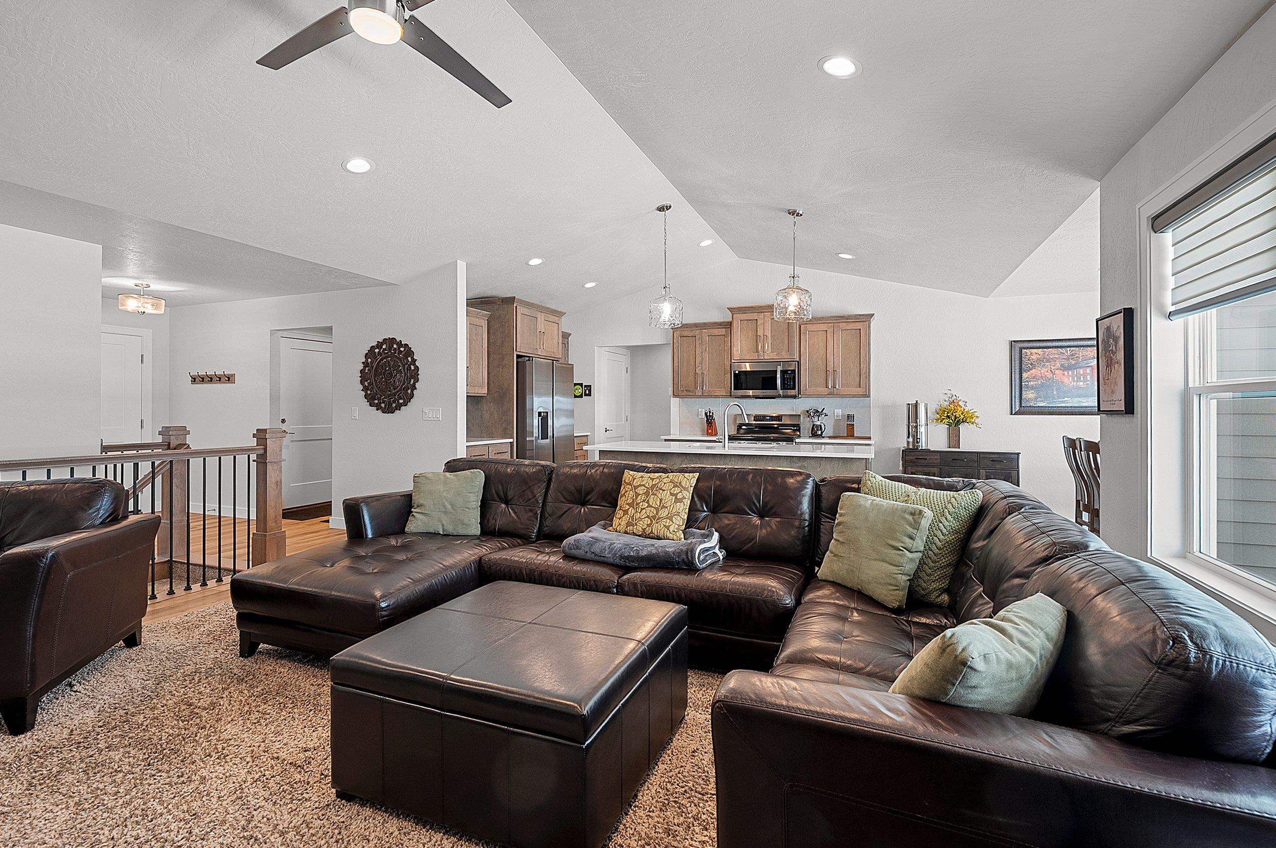 2555 Willow Road Green Bay, WI 54311 - Photo 11 of 60