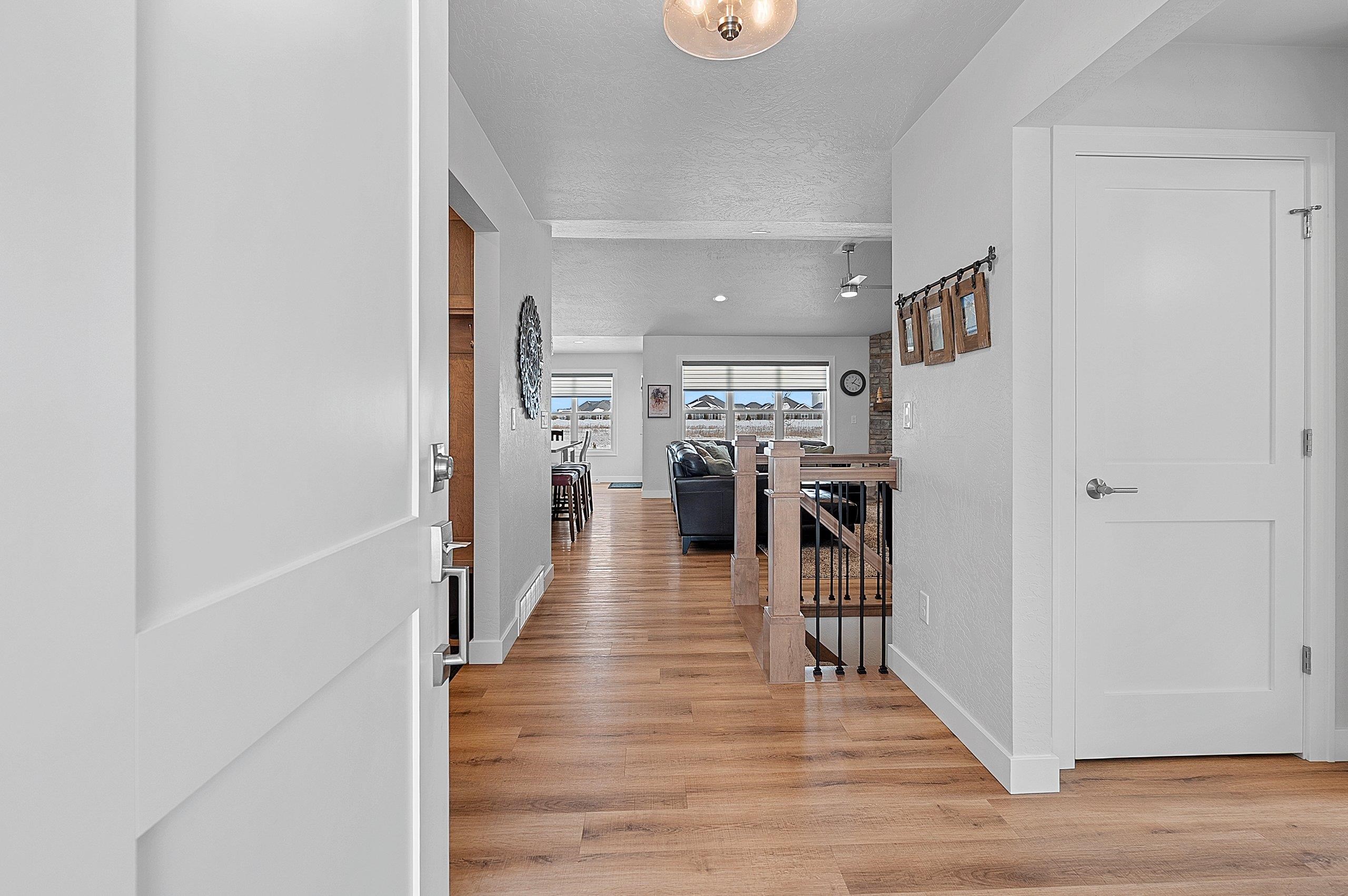 2555 Willow Road Green Bay, WI 54311 - Photo 4 of 60