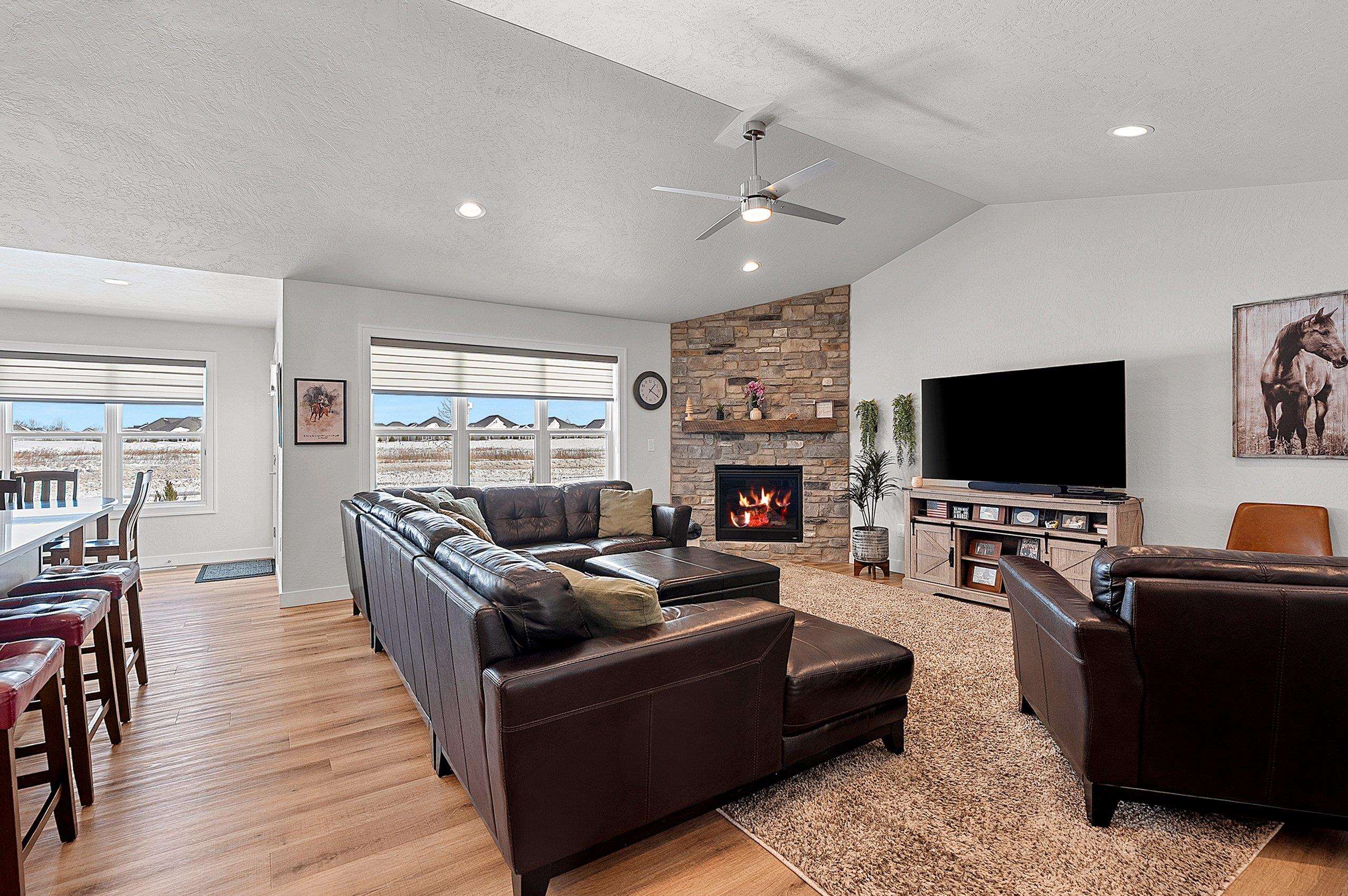 2555 Willow Road Green Bay, WI 54311 - Photo 5 of 60