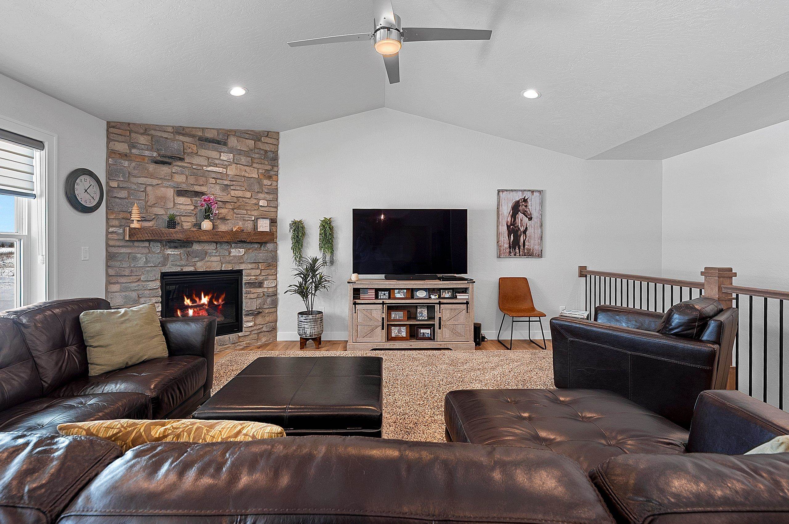 2555 Willow Road Green Bay, WI 54311 - Photo 6 of 60