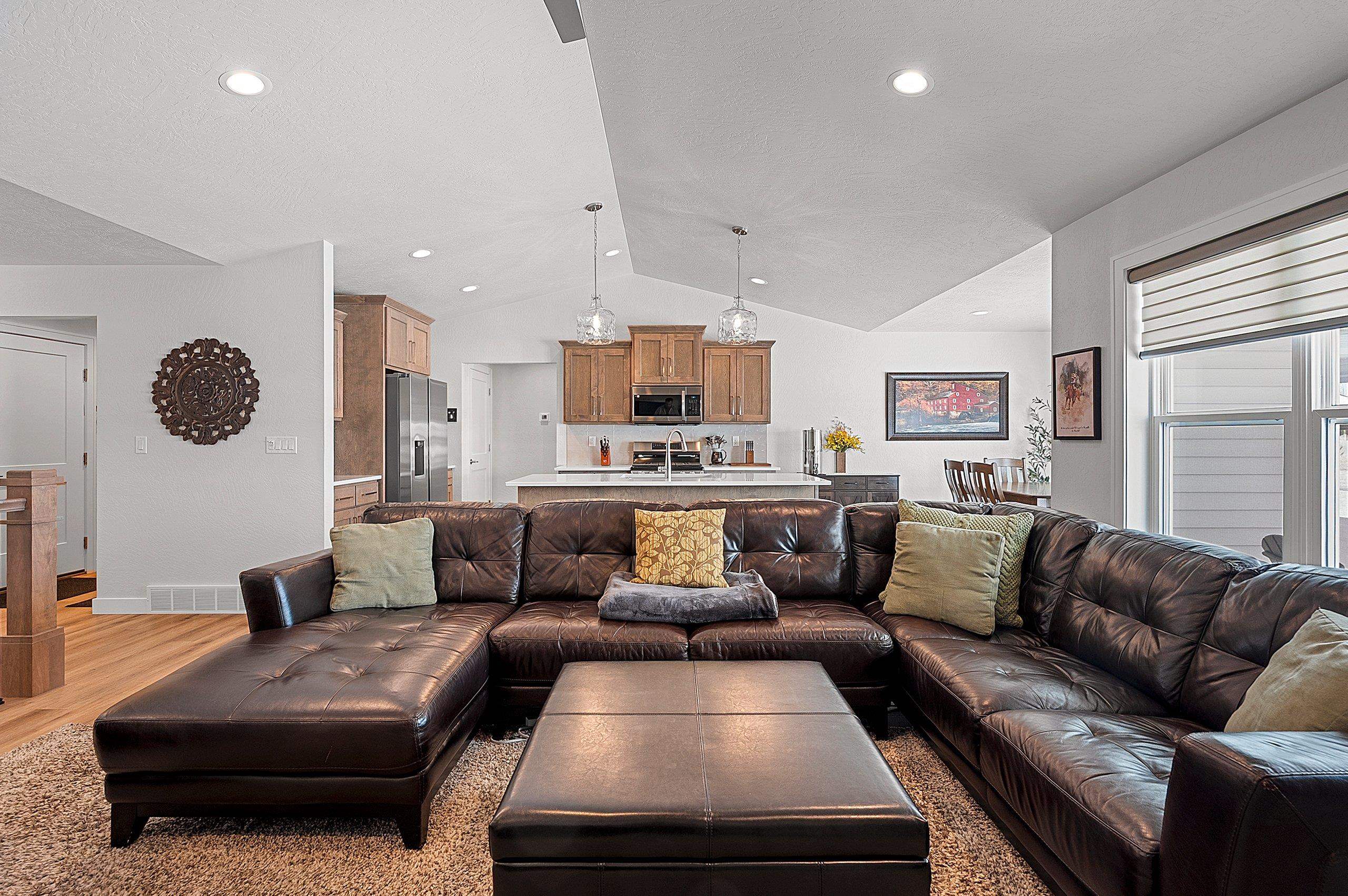 2555 Willow Road Green Bay, WI 54311 - Photo 10 of 60