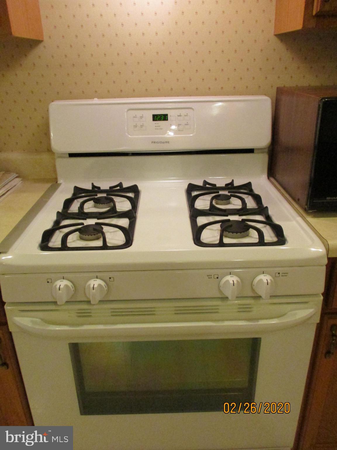 3016 Lakefield Road York, PA 17402 - Photo 14 of 42 Gas stove