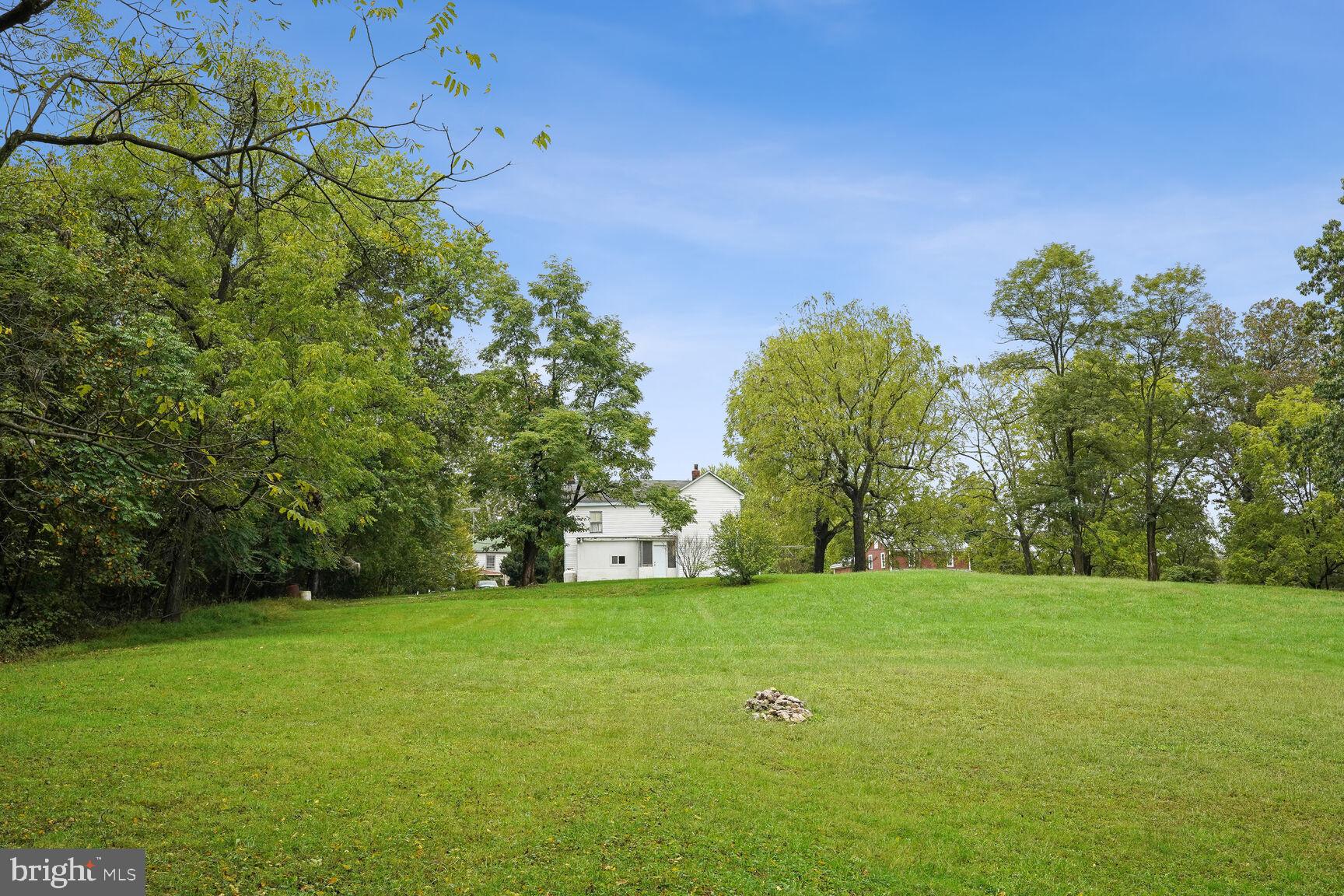 5095 Leeds Manor Road Hume, VA 22639 - Photo 10 of 15 Looking to back of house