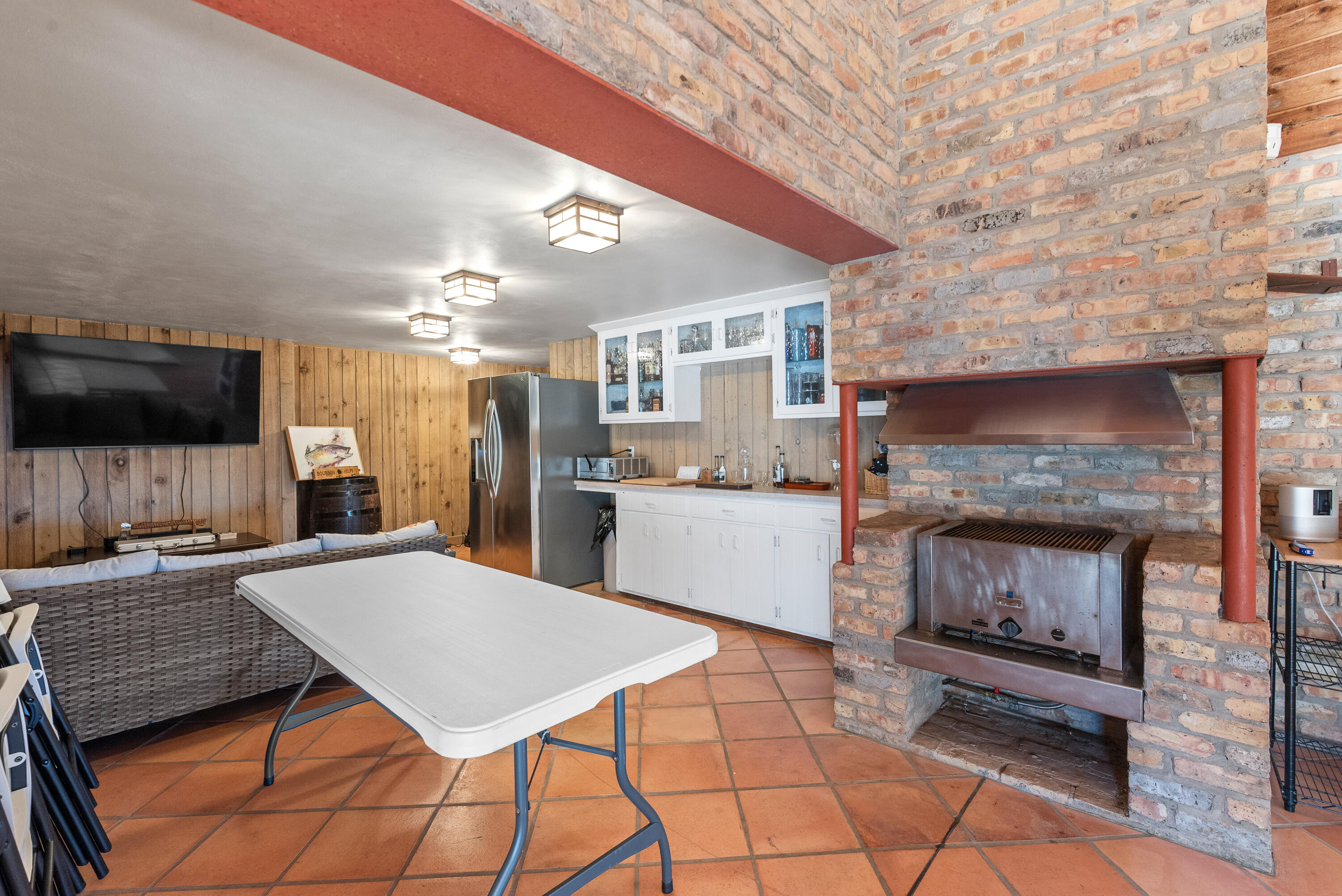 14220 Hillside Road Elm Grove, WI 53122 - Photo 46 of 56 Wet Bar