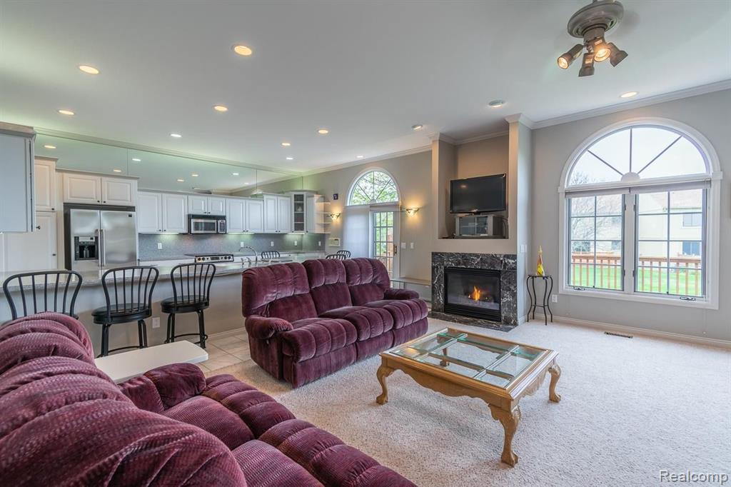 2231 Crystal Drive, Unit 25 Rochester Hills, MI 48309 - Photo 6 of 41