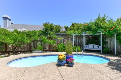 $999,000 | 318 Schiappino Street, Santa Rosa, CA 95409