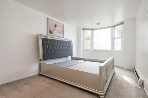 $189,900 | 5510 Lincoln Avenue, Unit 101, Morton Grove, IL 60053