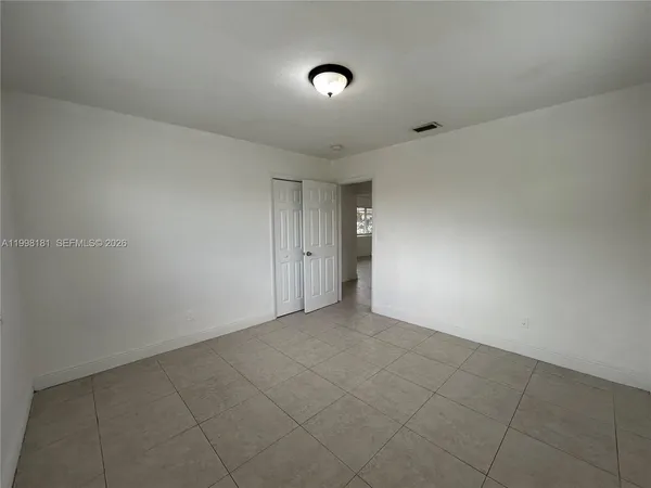 $2,950 | 2804 Southwest 35th Avenue, Unit 2804, Miami, FL 33133