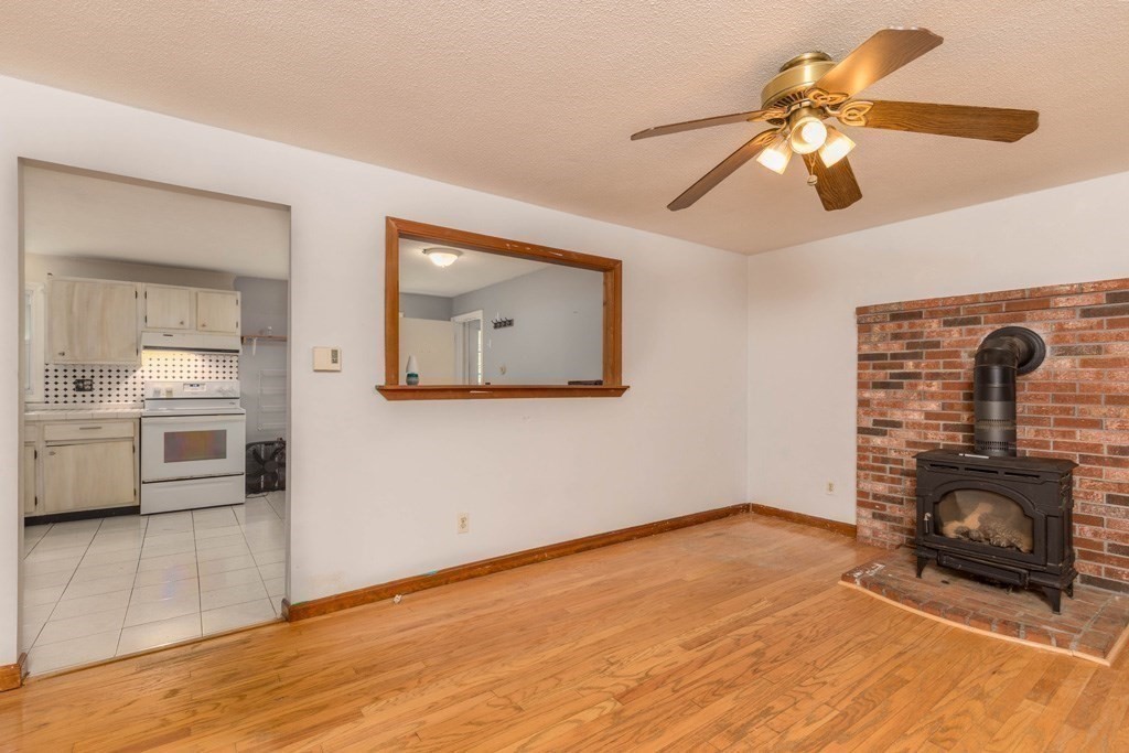 748 Clark Street Gardner, MA 01440 - Photo 8 of 14