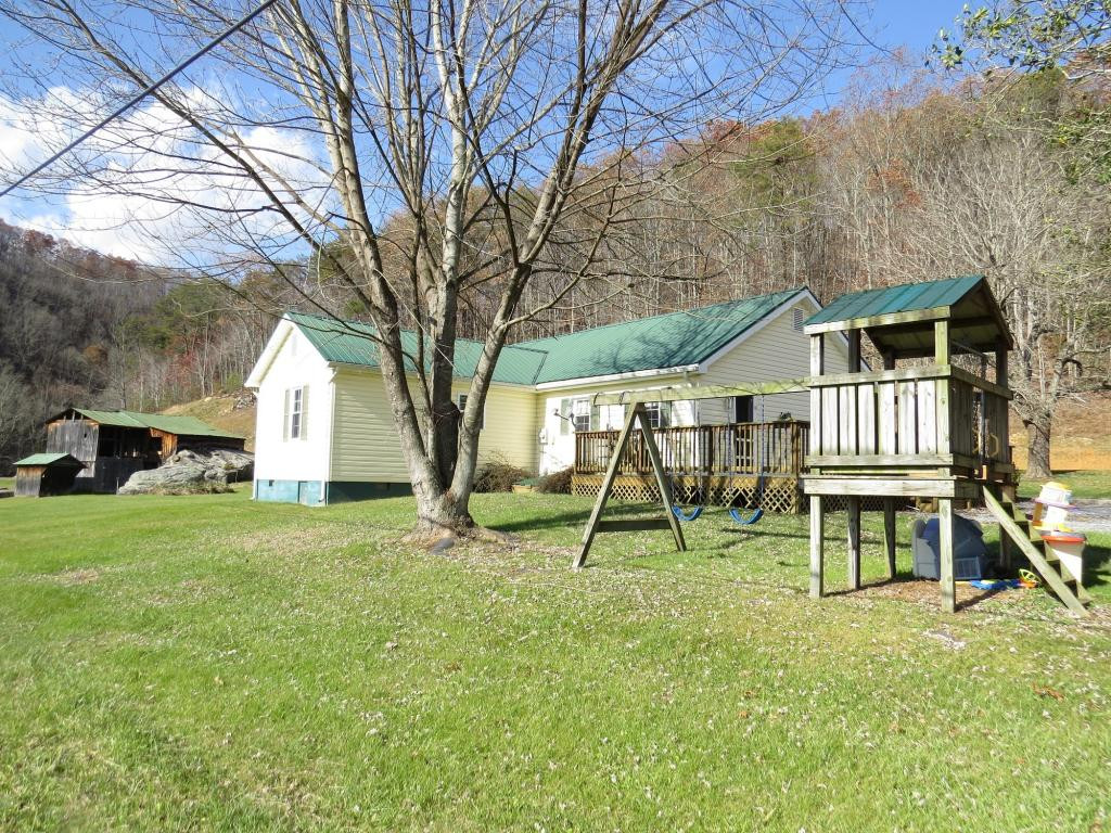 15212 Barnrock Road Mendota, VA 24270 - Photo 3 of 10 Photo 3