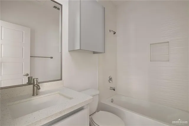 $1,200 | 312 East Campeche Street, Unit 4, Mission, TX 78573