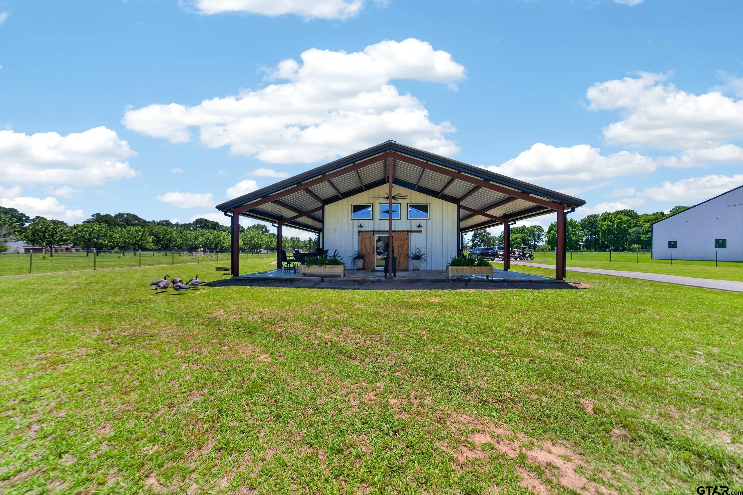 21230 County Road Chandler, TX 75758 - Photo 3 of 48